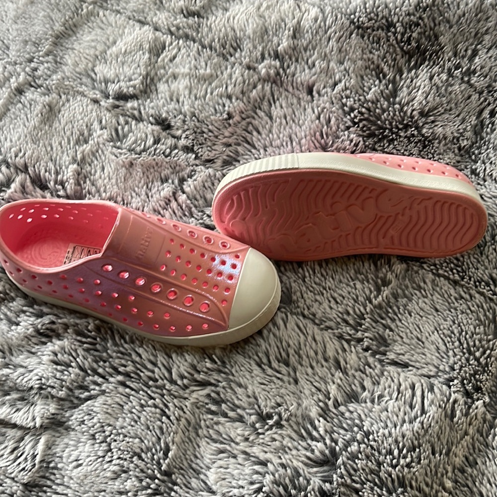 Native kids shoes size c11